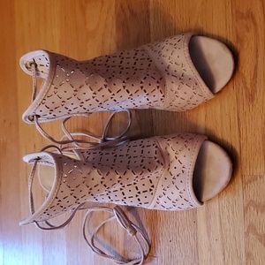 ShoeDazzle blush nude faux suede perforated peep-toe ankle boots Wedge Size 6